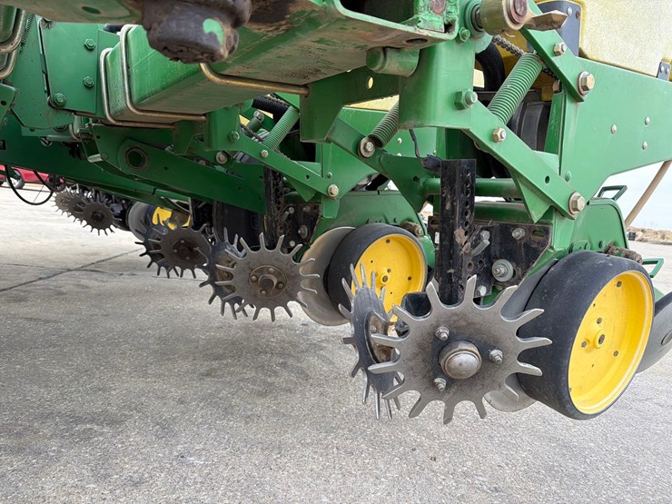 john-deere-7200-image-27