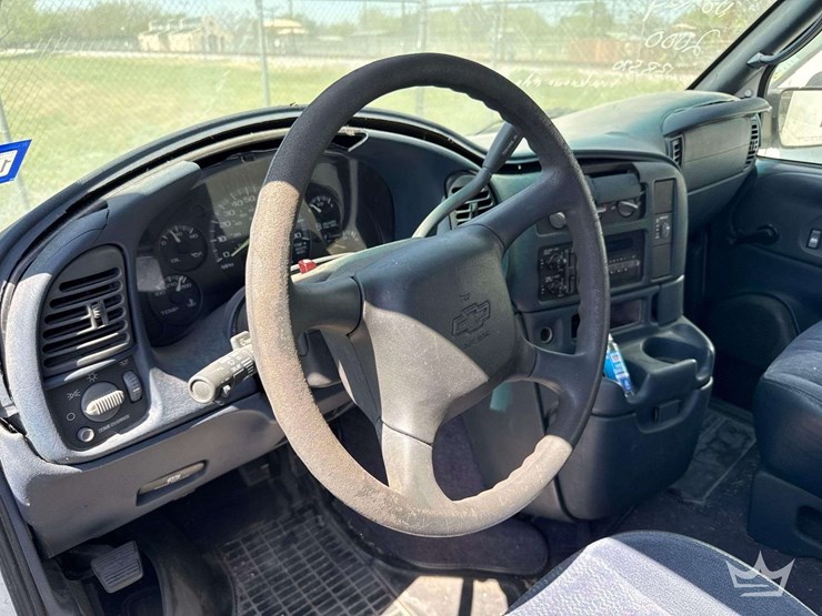 2000-chevrolet-astro-image-17
