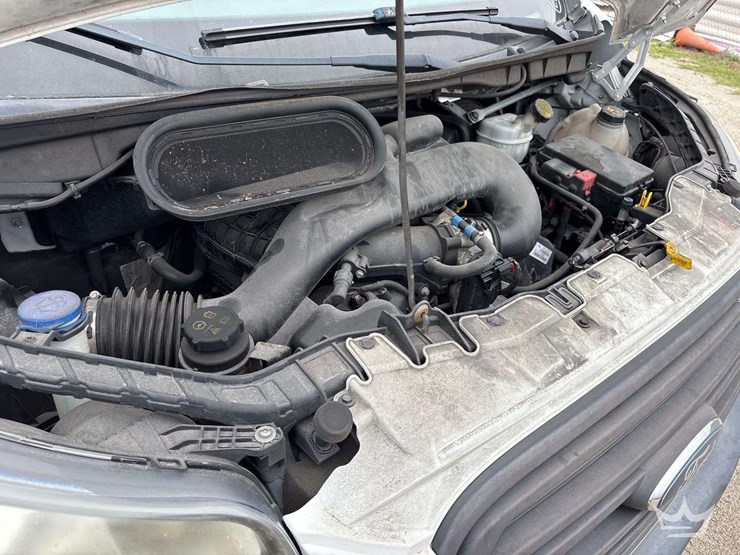 2017-ford-transit-image-7