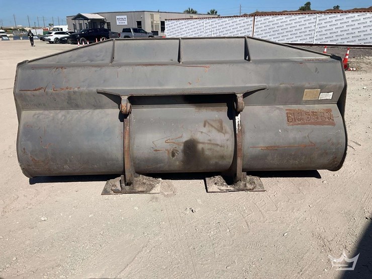 2015-volvo-85160-4yd.-loader-bucket-attachment-image-7