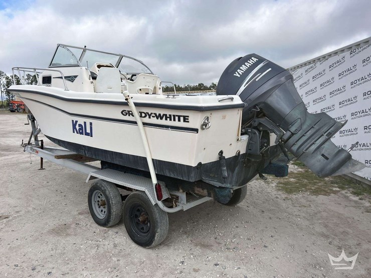 2005-20-ft.-grady-white-boat-with-25-ft.-float-on-t/a-boat-trailer-image-4