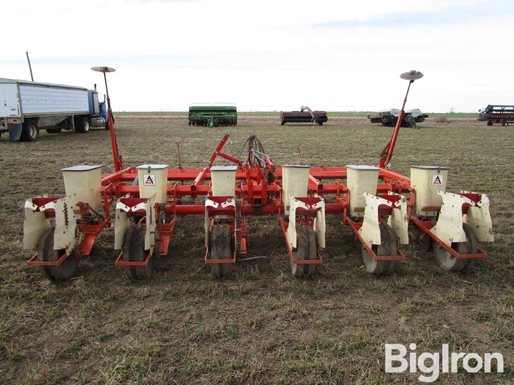 allis-chalmers-6r30-pull-type-planter-image-6