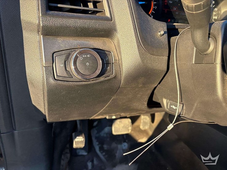 2018-ford-explorer-image-14