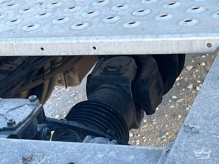 2013-mack-cxu613-t/a-day-cab-truck-tractor-image-28