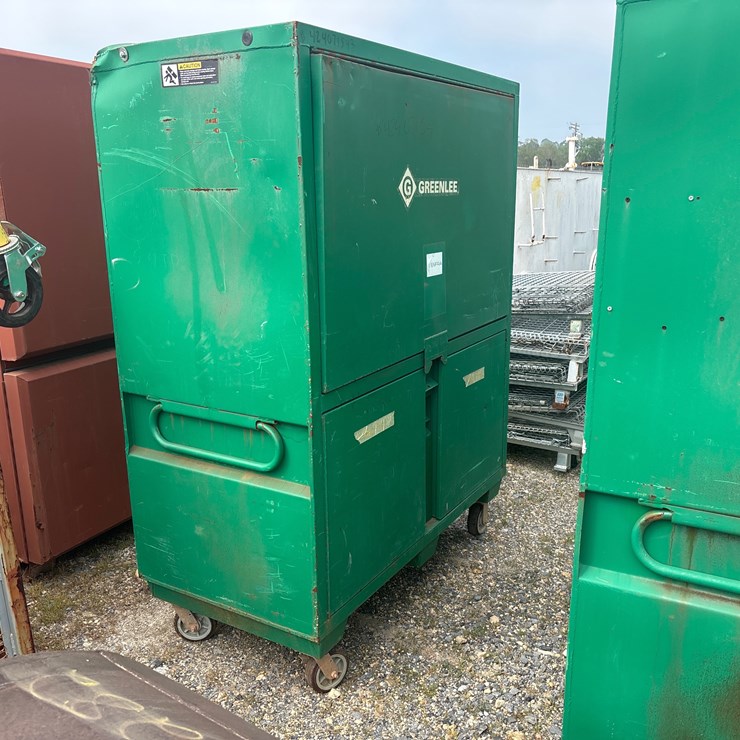 #8070 • ROLL AROUND JOBSITE BOX