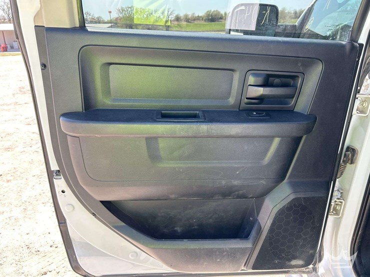 2015-ram-5500-rki-10ft.-utility-flatbed-truck-image-20