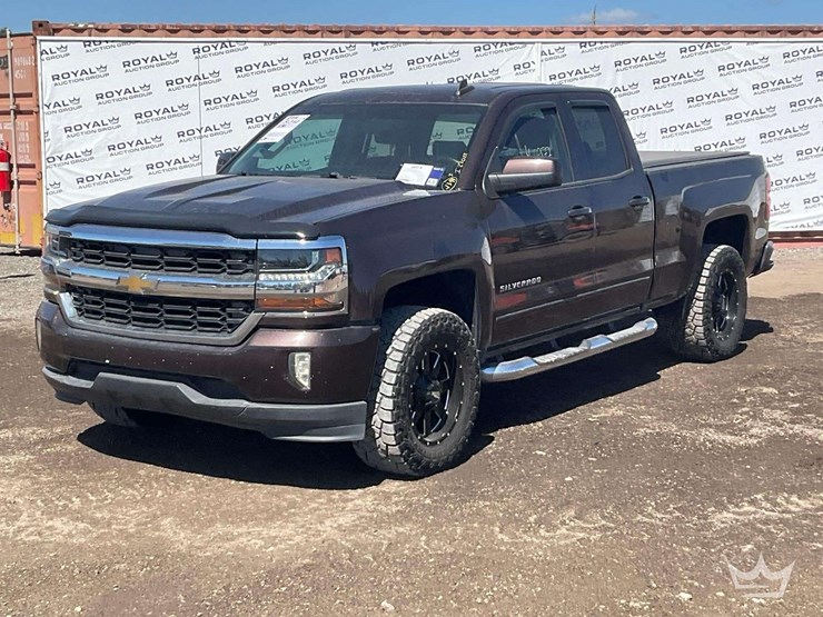 2016-chevrolet-silverado-1500-image-1