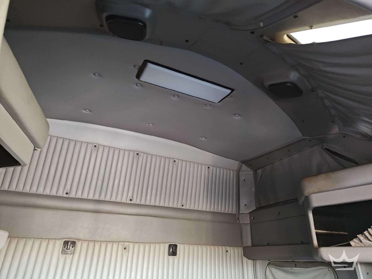 2012-kenworth-t660-image-44