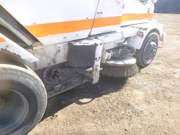 2014-global-m4-sweeper-image-11