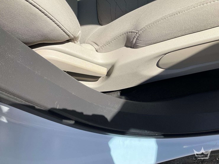 2013-ford-explorer-image-30