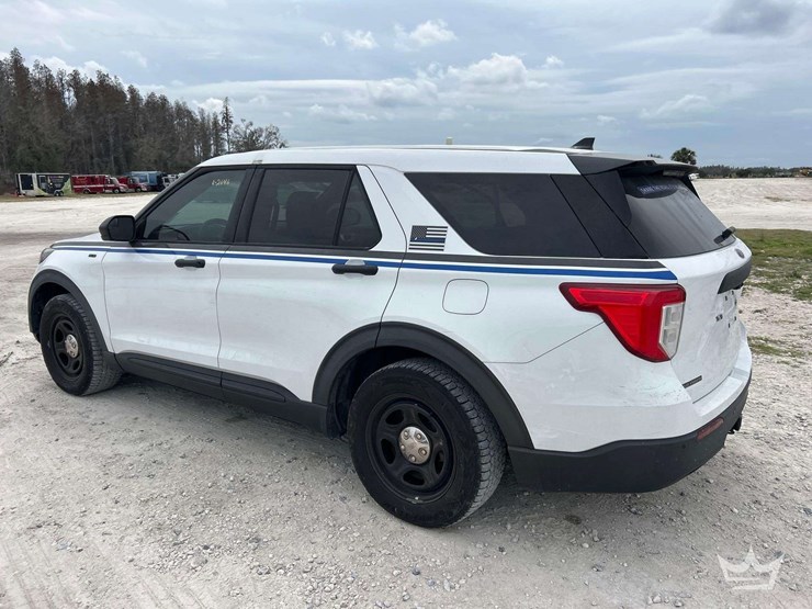 2020-ford-explorer-image-4