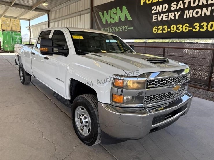 2019-chevrolet-silverado-2500hd-image-2