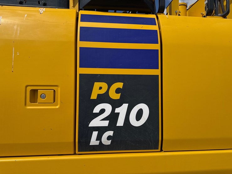 2023-komatsu-pc210-image-10