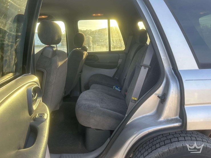 2004-chevrolet-blazer-image-18