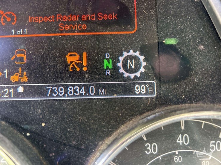 2019-peterbilt-579-image-6