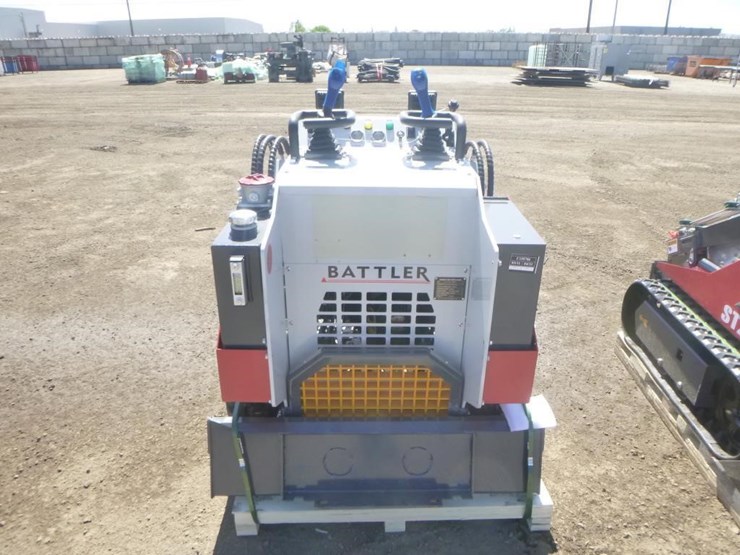 battler-st28h-6-skid-steer-track-loader-image-6