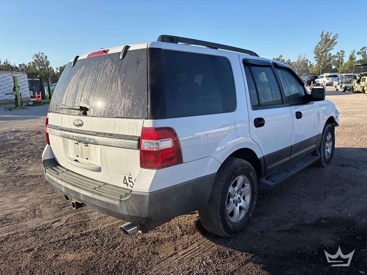 2016-ford-expedition-image-2