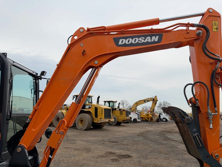 2023-doosan-dx62r-3-image-11