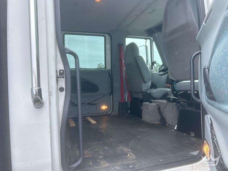 2006-international-durastar-4400-image-57