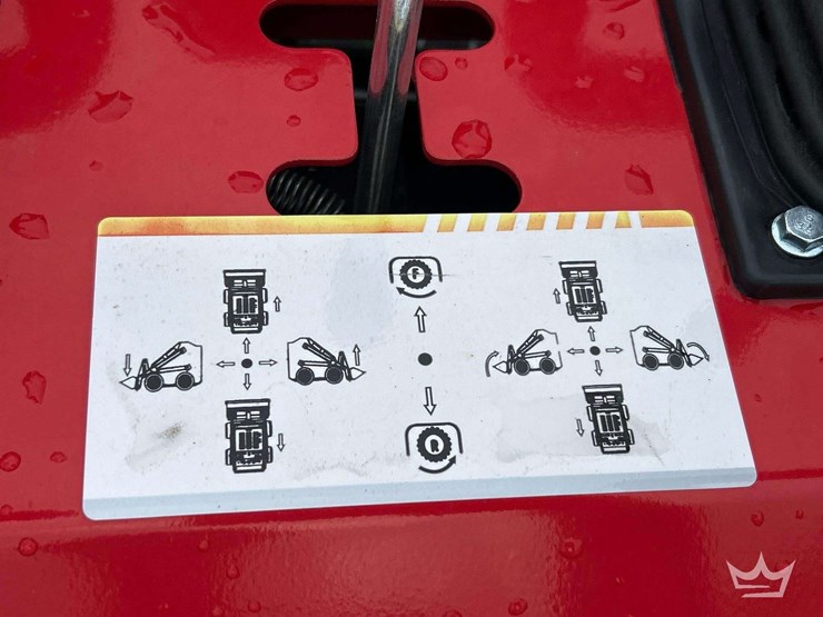 2025-ht360w-mini-stand-on-track-loader-skid-steer-image-10