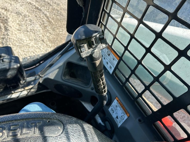 bobcat-t650-image-21