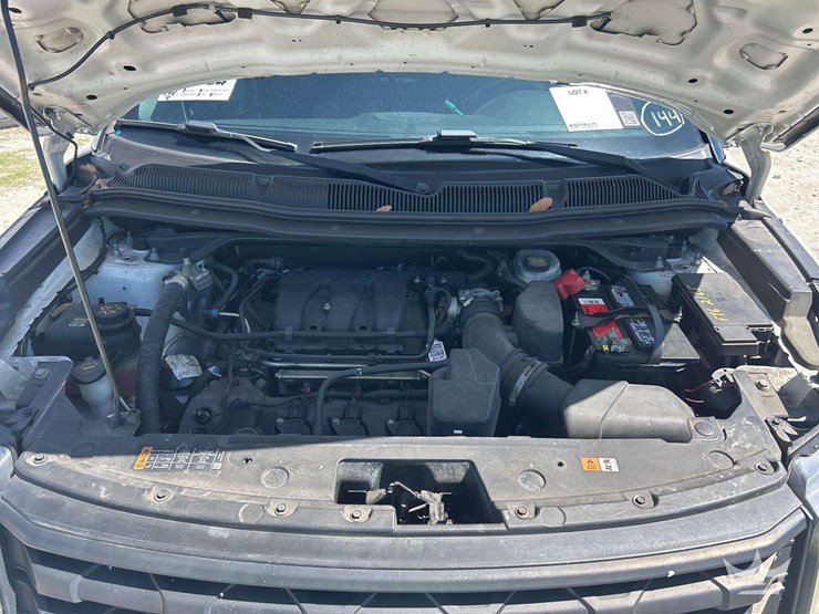 2016-ford-explorer-image-9