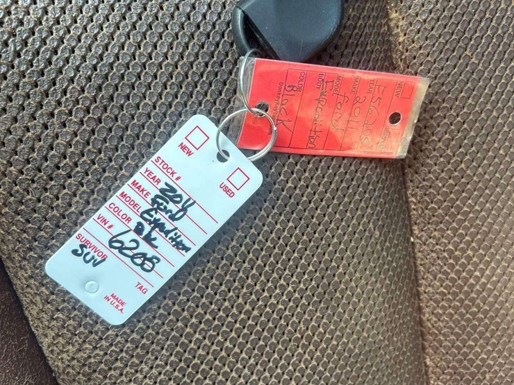 2011-ford-expedition-image-24