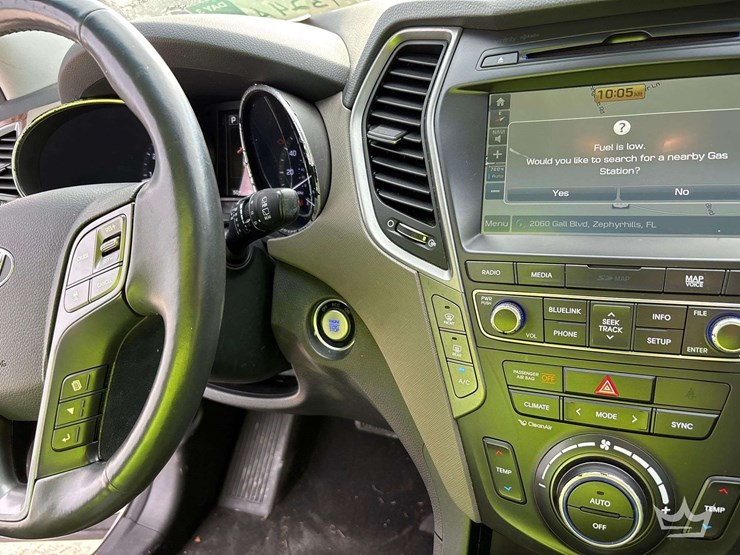 2017-hyundai-santa-fe-image-14