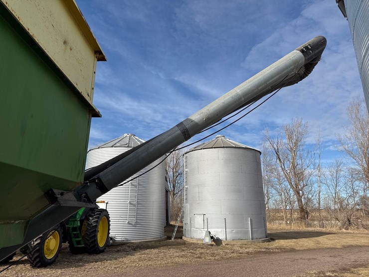 demco-365bu-gravity-wagon-w/-seed-auger-image-19