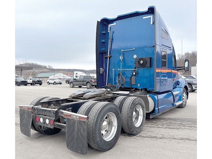 2016-kenworth-t680-image-3
