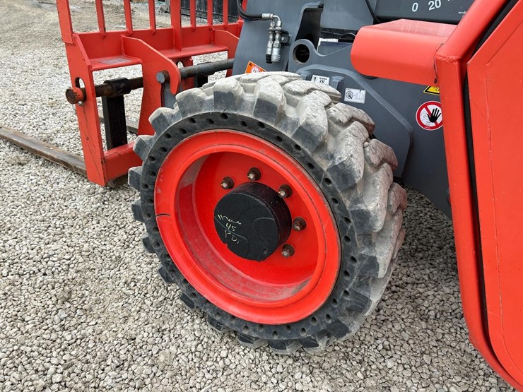 2020-skyjack-sj519th-image-14