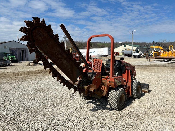 2015-ditch-witch-rt45-image-3