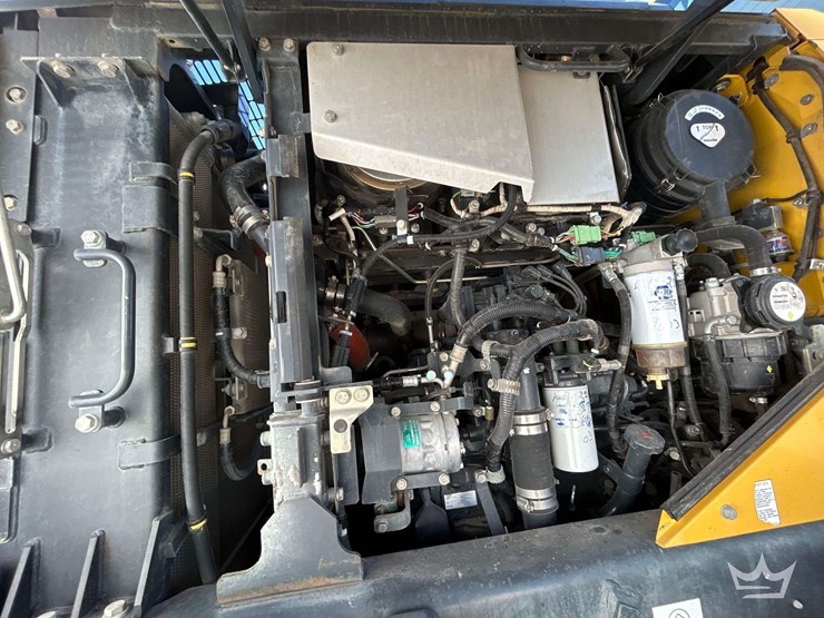 2016-komatsu-wa320-8-image-8