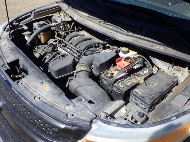 2013-ford-explorer-image-10