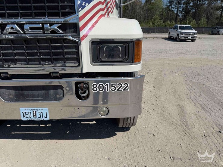 2022-mack-pinnacle-t/a-day-cab-truck-tractor-image-3