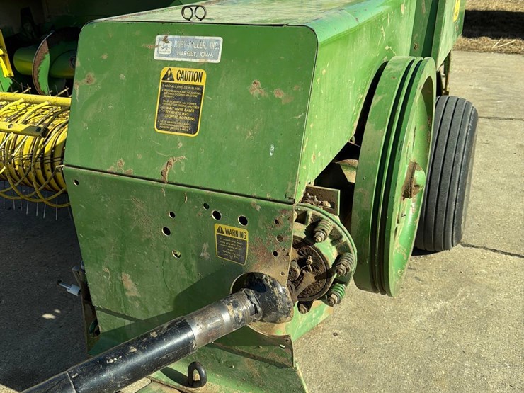 john-deere-336-image-25
