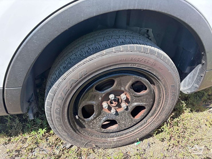 2018-ford-explorer-image-21