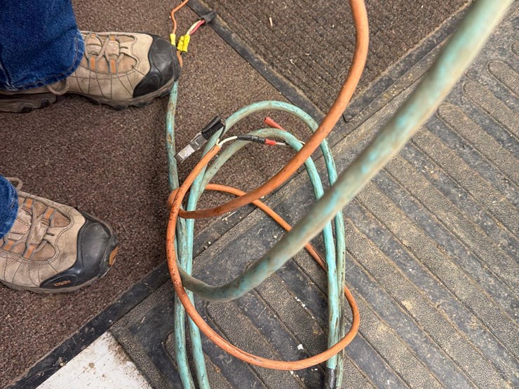 hesston-5540-image-30