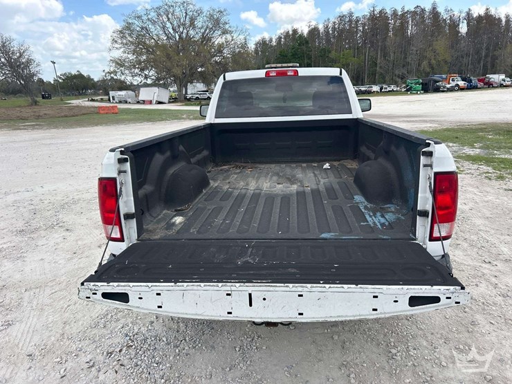 2019-dodge-1500-image-18