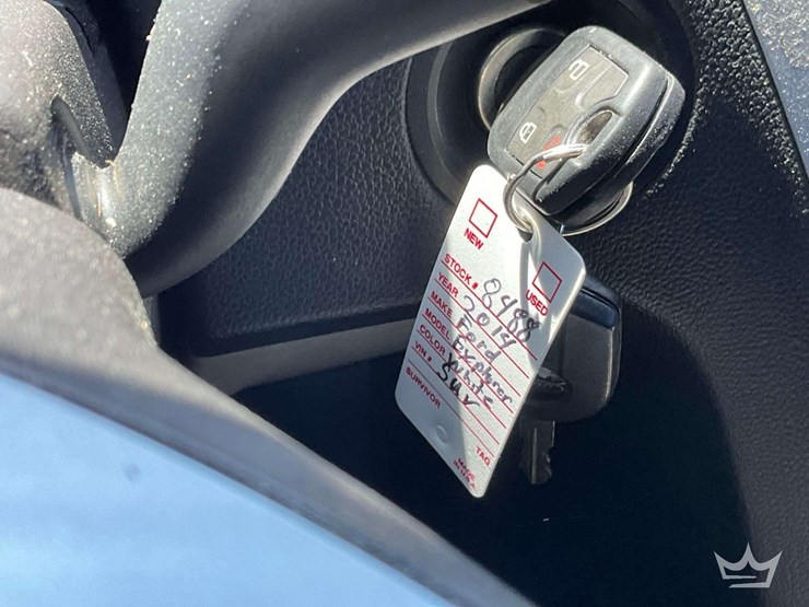 2014-ford-explorer-image-36