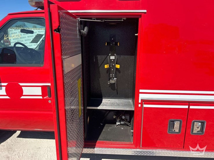 2008-ford-e450-image-21