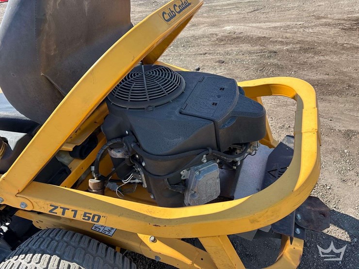 2019-cub-cadet-ultima-zt-1-50in-zero-turn-mower.-image-6