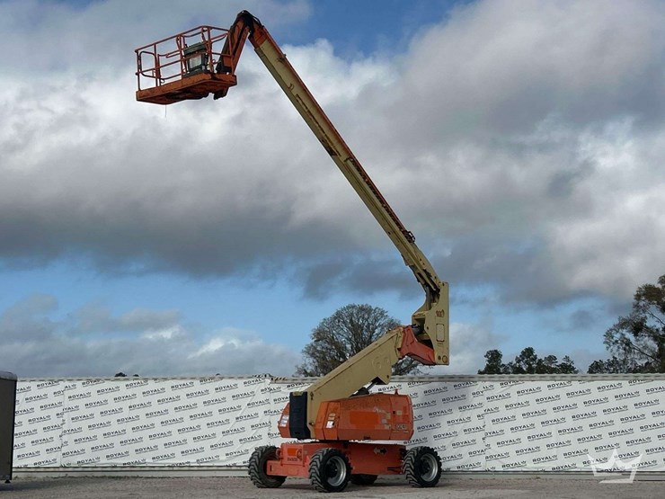 2016-jlg-800aj-image-1