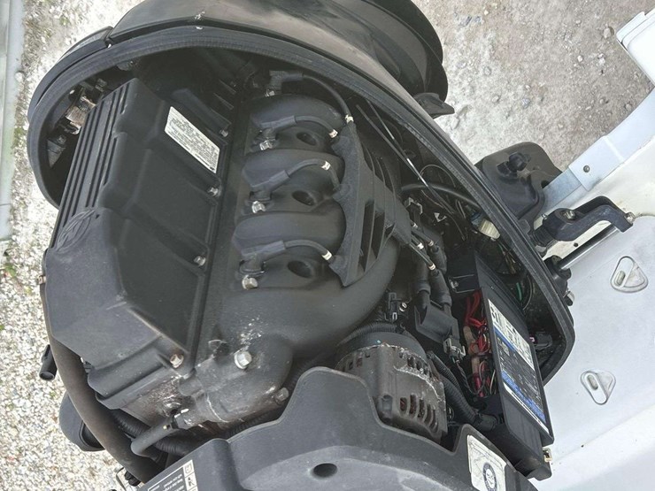 2020-23-ft.-godfrey-marine-hurricane-boat-with-26ft-t/a-boat-trailer-.-image-6