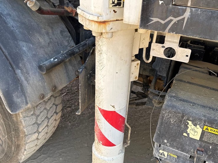 2020-putzmeister/sany-sy38z-200-38m-mounted-on-2020-mack-te64-6x4-concrete-pump-truck-image-32