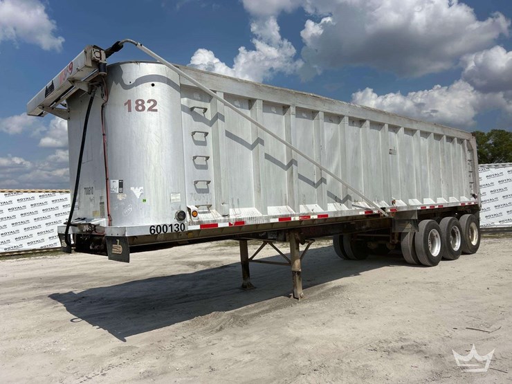 2010-axle-dump-trailer-image-1