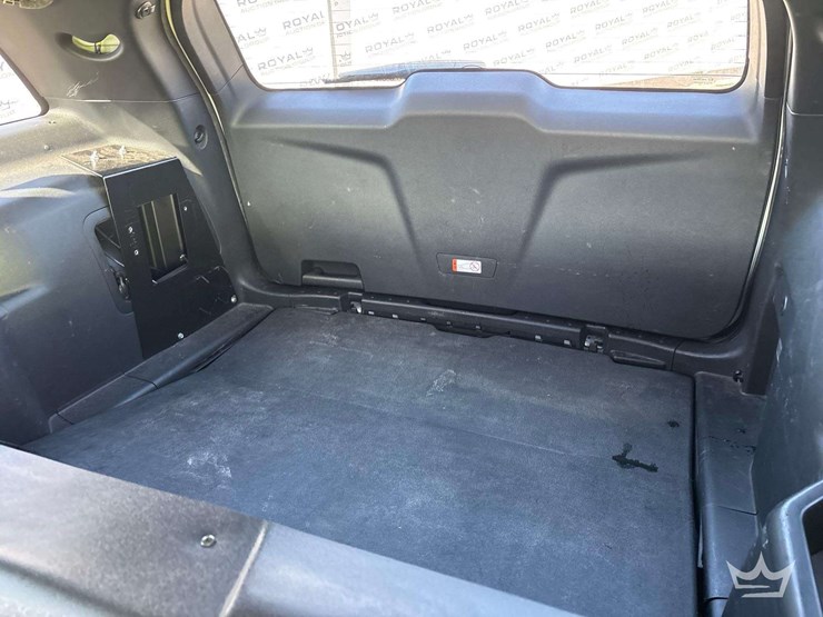 2018-ford-explorer-image-21