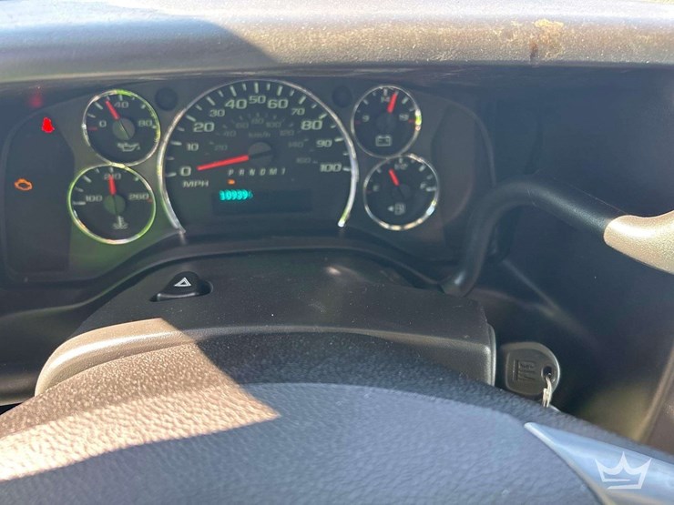 2019-chevrolet-express-2500-image-12