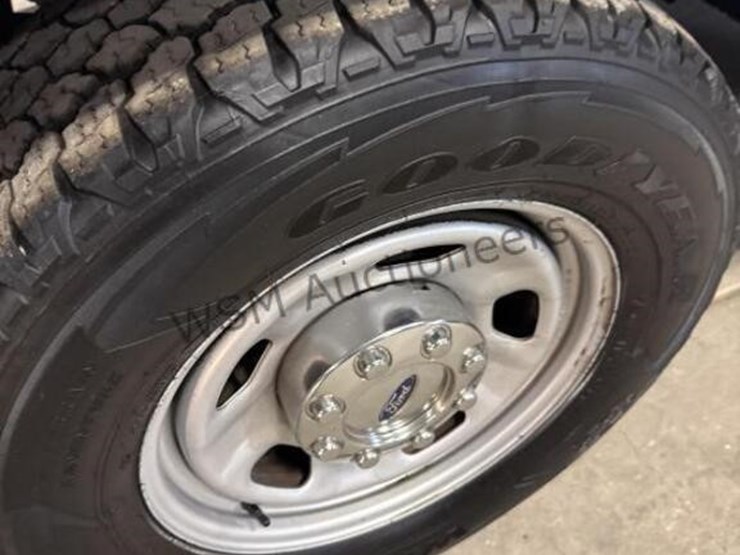 2016-ford-f350-image-9