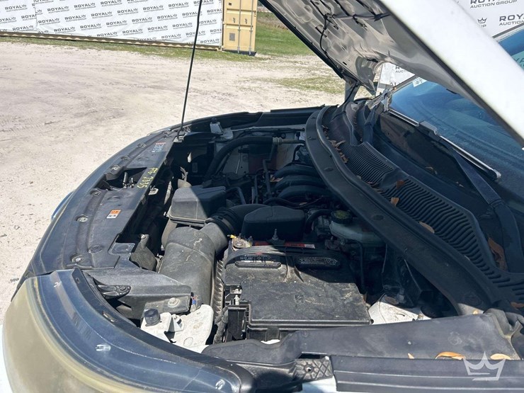 2016-ford-explorer-image-7